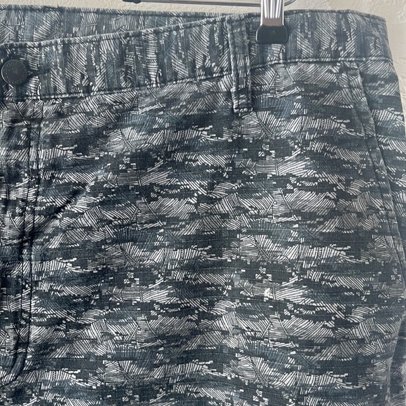 Dickies gray&white print cotton denim like shorts 5 pockets Mens sz 44 - Picture 2 of 11